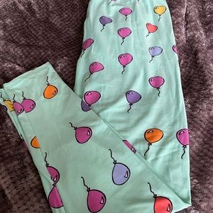 *RARE* LuLaRoe Tall and Curvy (TC) RARE Birthday Leggings